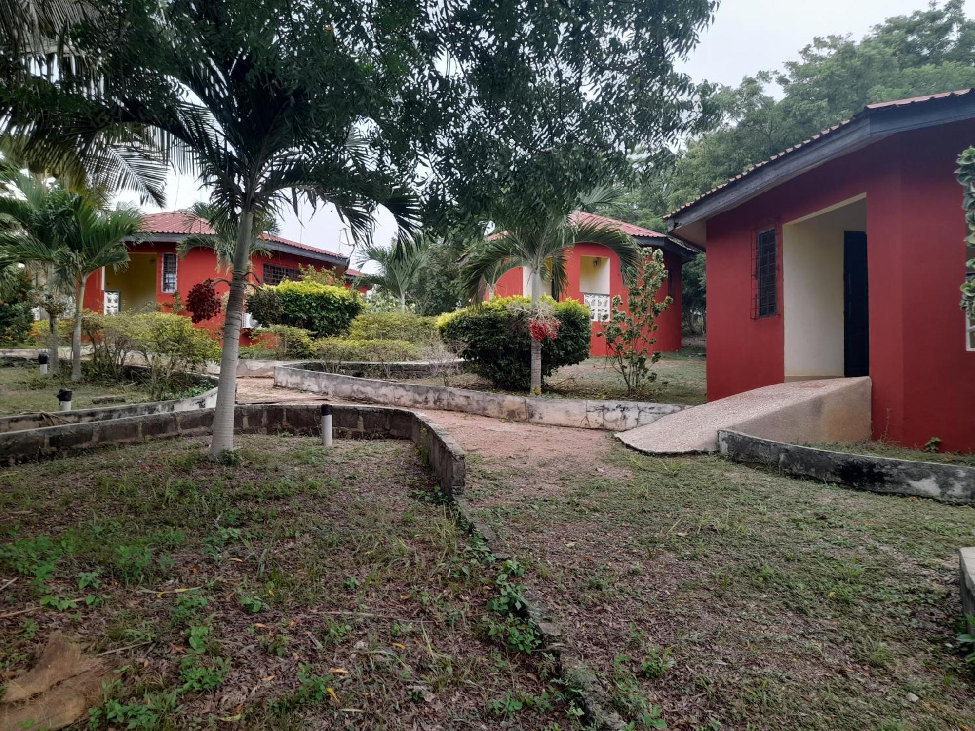 Paradise Ocean Resort Cape Coast Exterior photo
